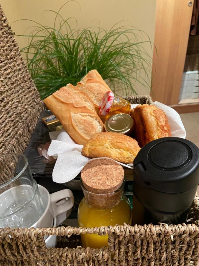 Au Fil De L'O Bed and Breakfast Bisseuil Εξωτερικό φωτογραφία
