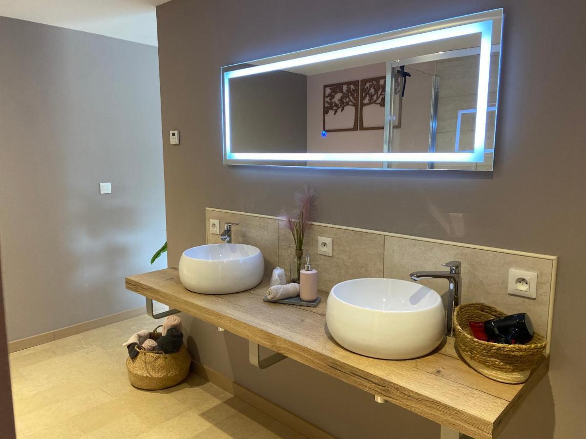 Au Fil De L'O Bed and Breakfast Bisseuil Εξωτερικό φωτογραφία