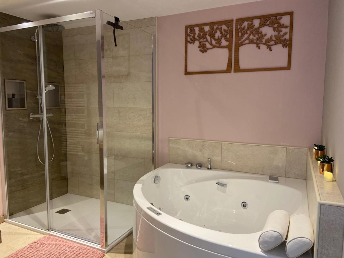 Au Fil De L'O Bed and Breakfast Bisseuil Εξωτερικό φωτογραφία